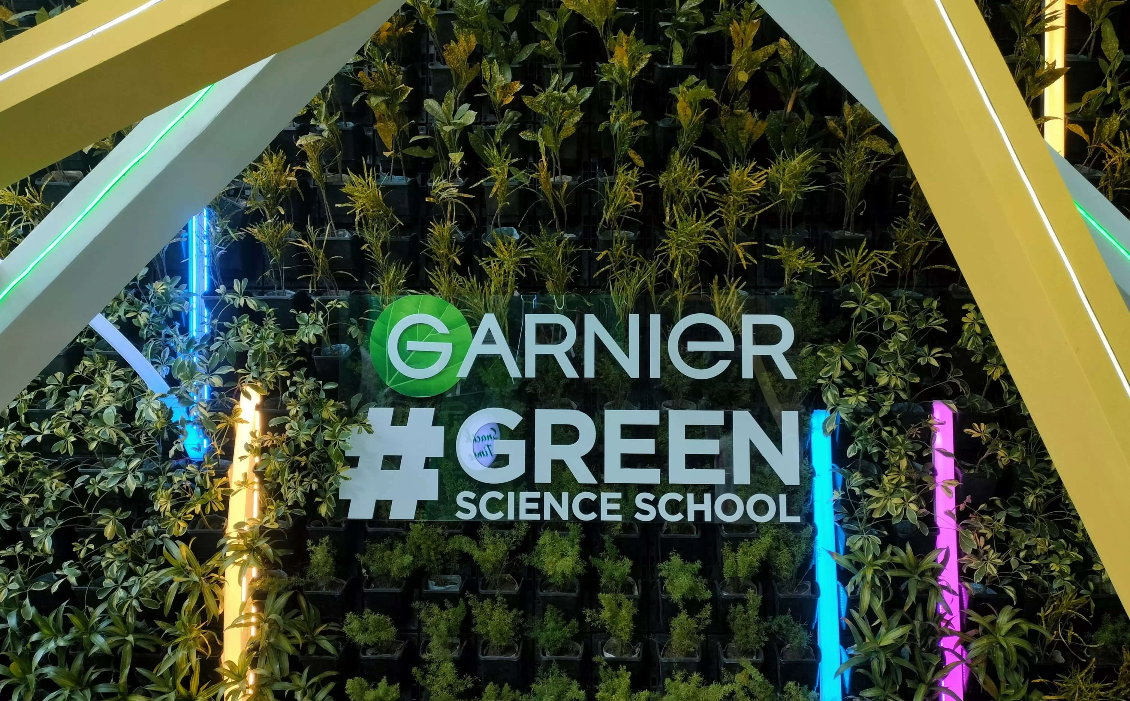 Garnier's #GreenScienceSchool