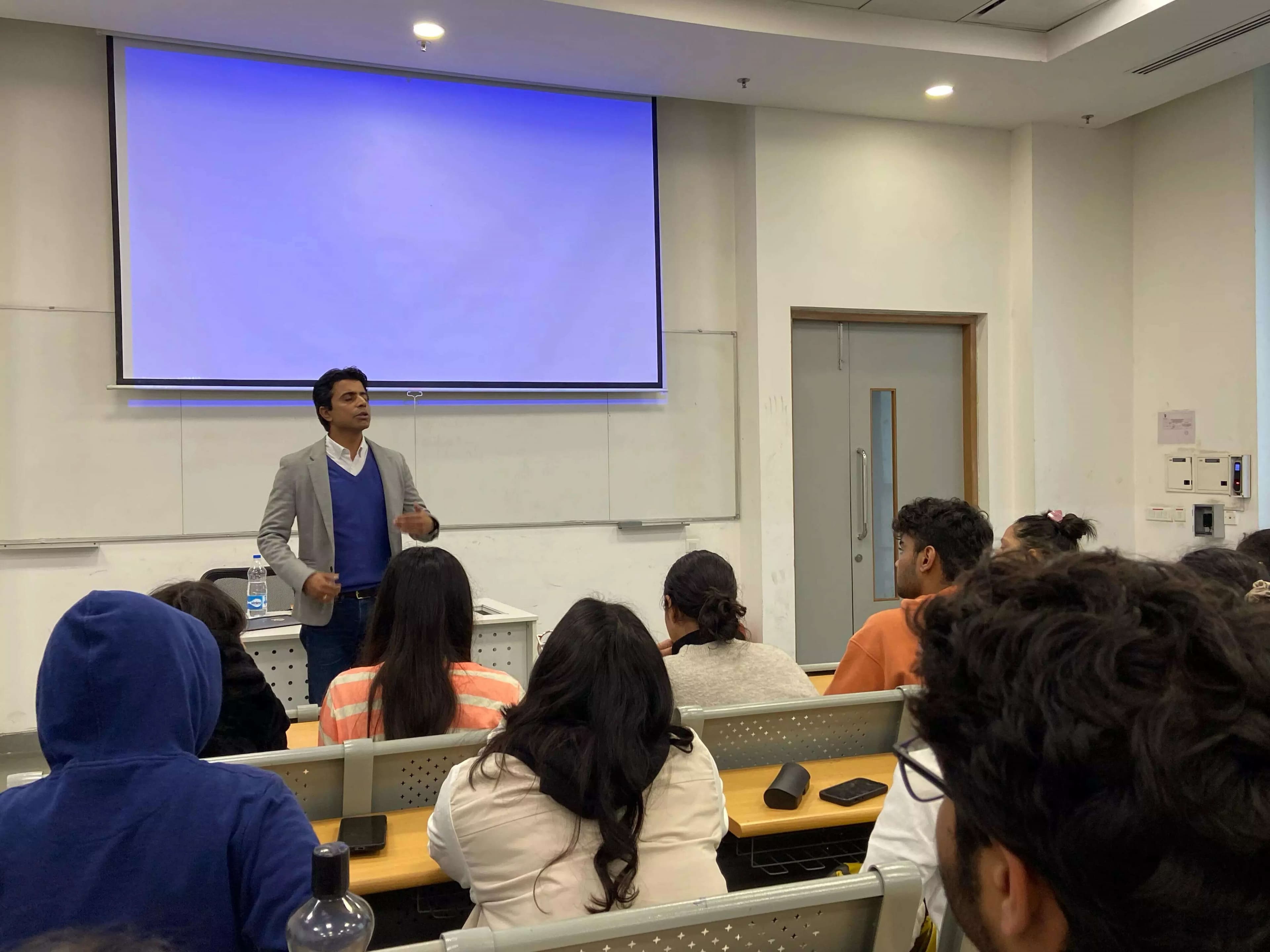 Ad world head honcho talks shop with media students