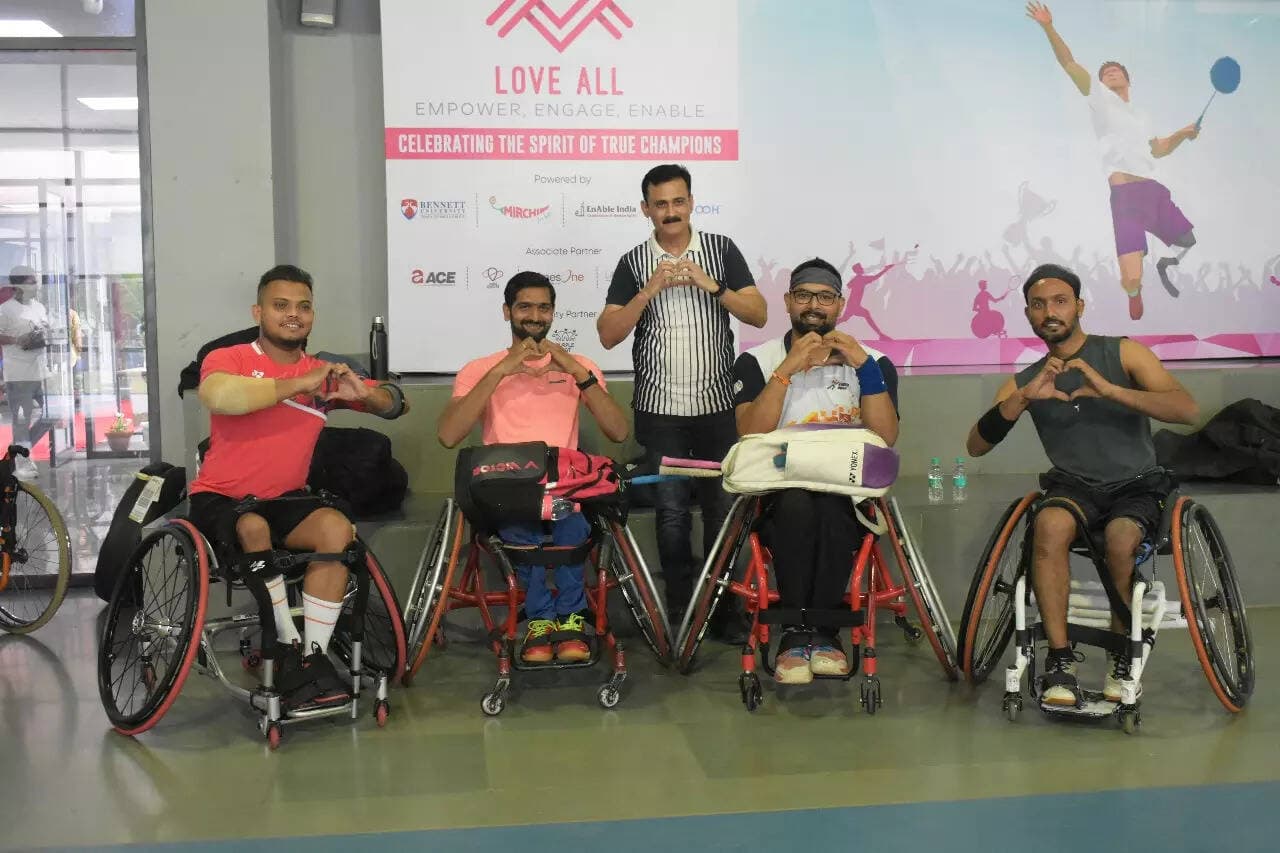 Star para shuttlers get Love All awards