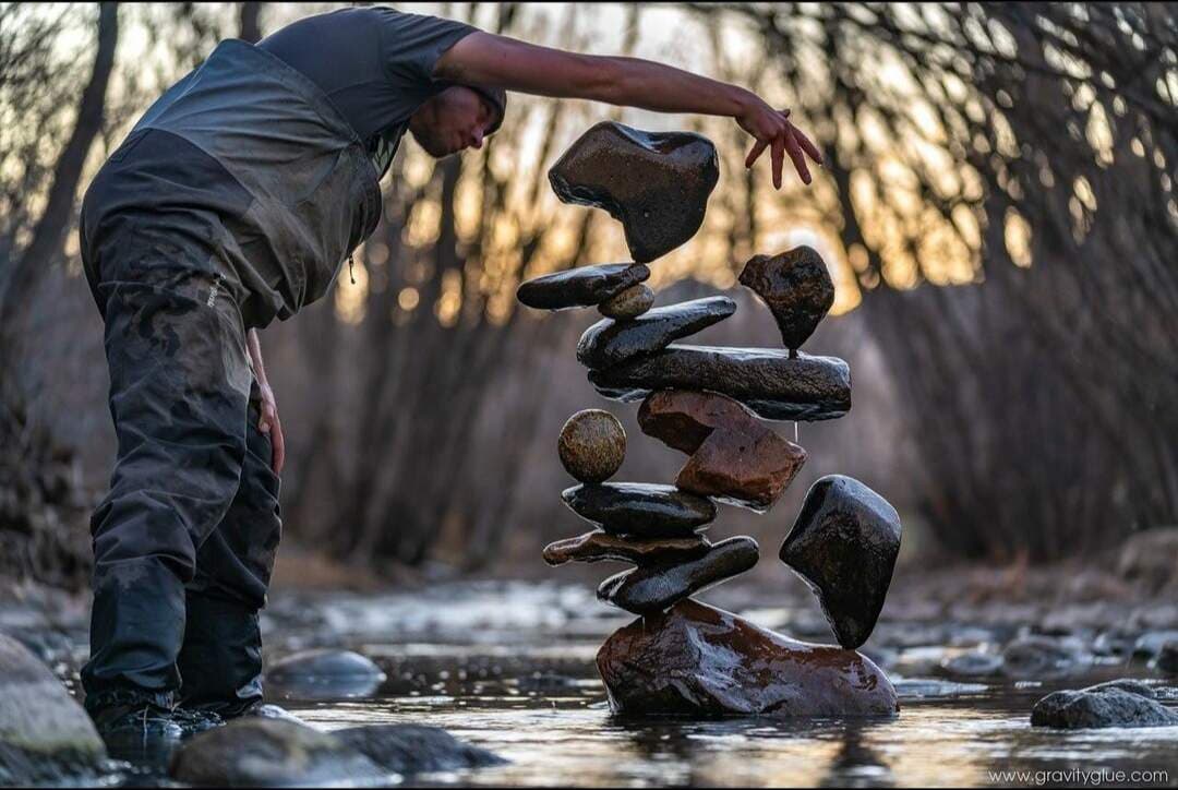 Artist defies gravity law