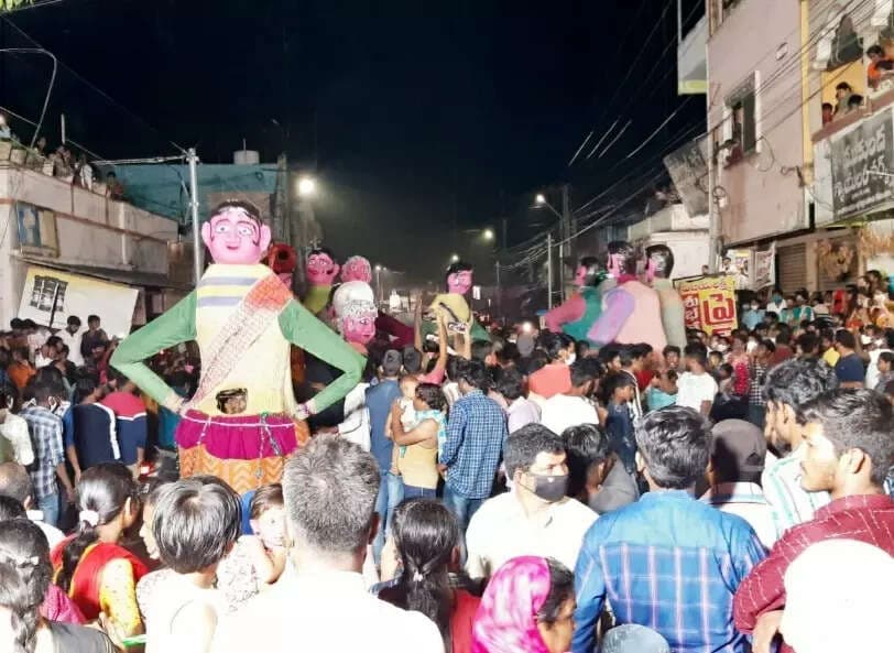 Nuzvid rings in all-religion Dussehra