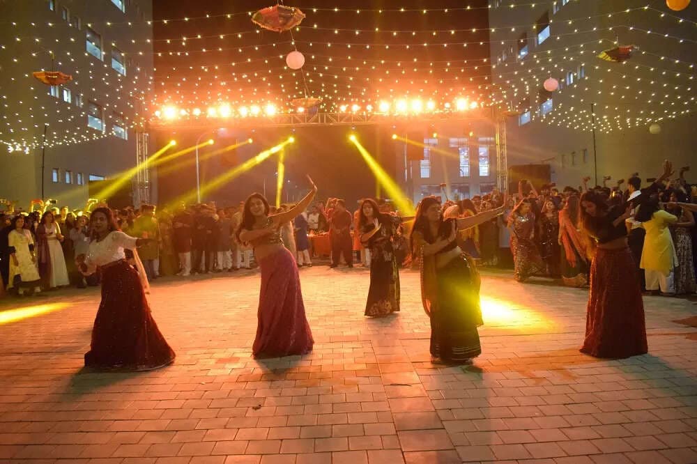 A mystical night when all Bennettians shook a leg