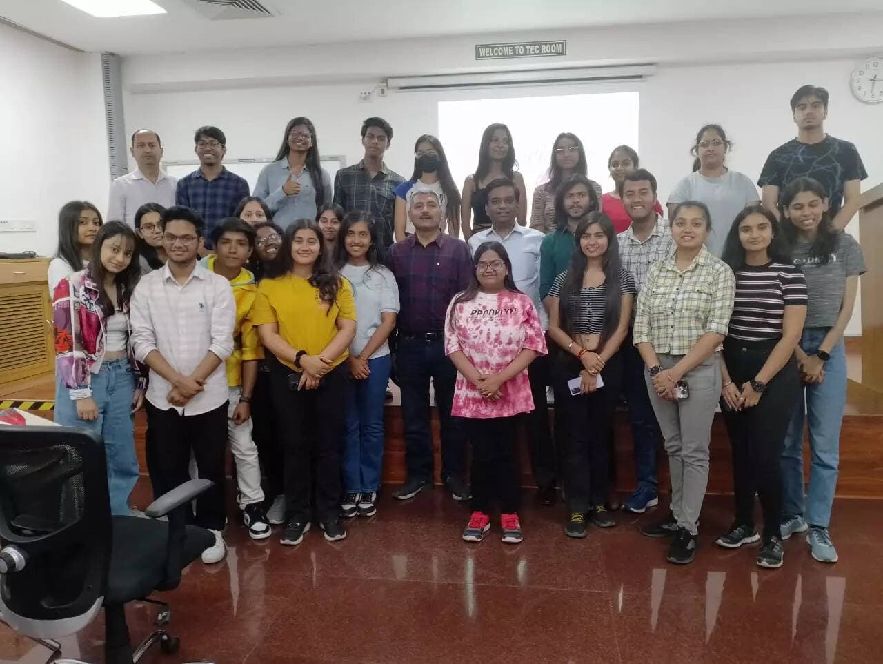 On TOI press visit, students learn print innovation